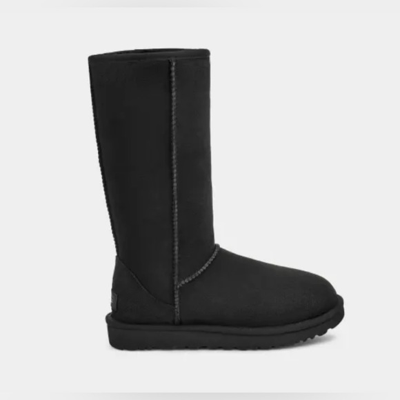 NEW! ✨UGG Classic Tall Boots - Picture 4 of 14